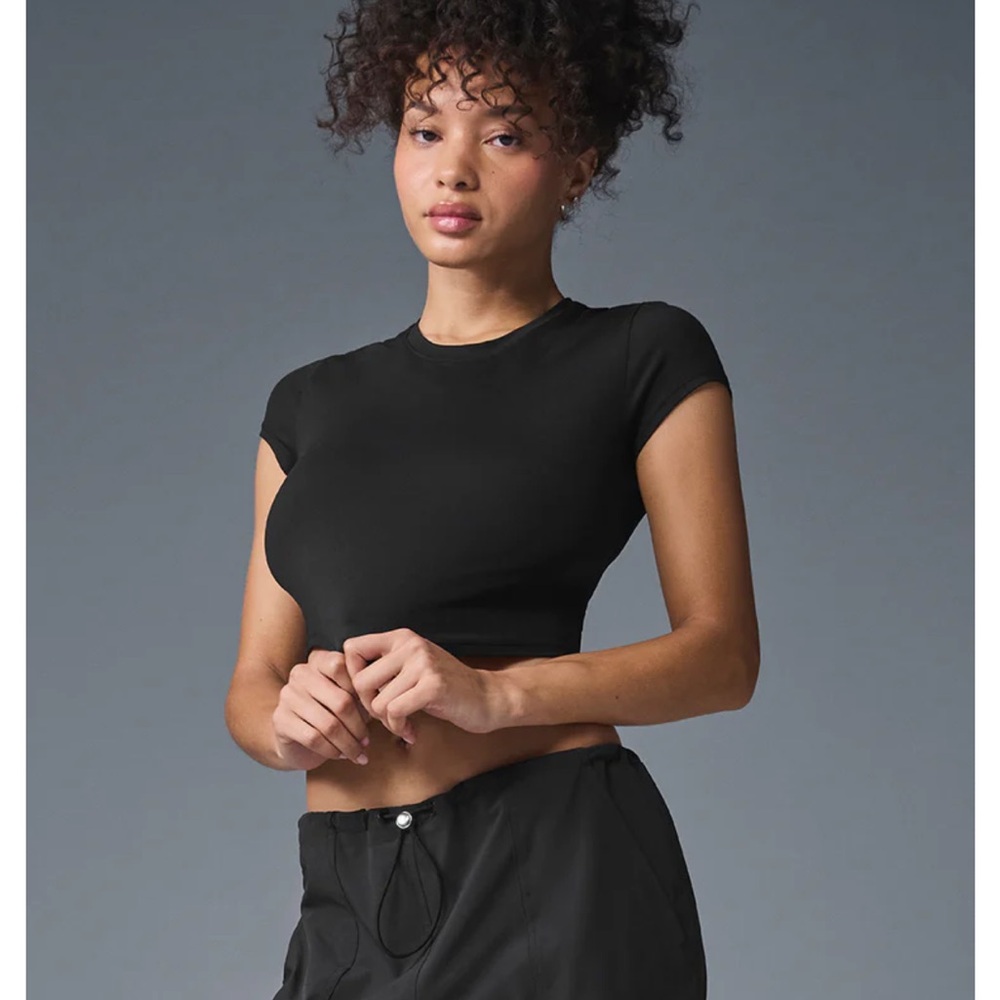 ALO Yoga Black Women's Crop Top